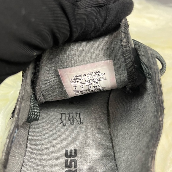 Converse Chuck Taylor All Star Metallic Water Repellent Low Top Sneakers Size 8 - Picture 6 of 9